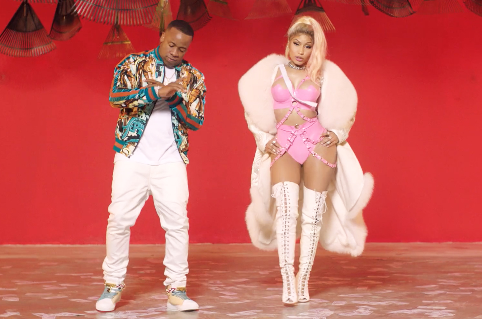 Nicki Minaj – Rake It Up (Video) .